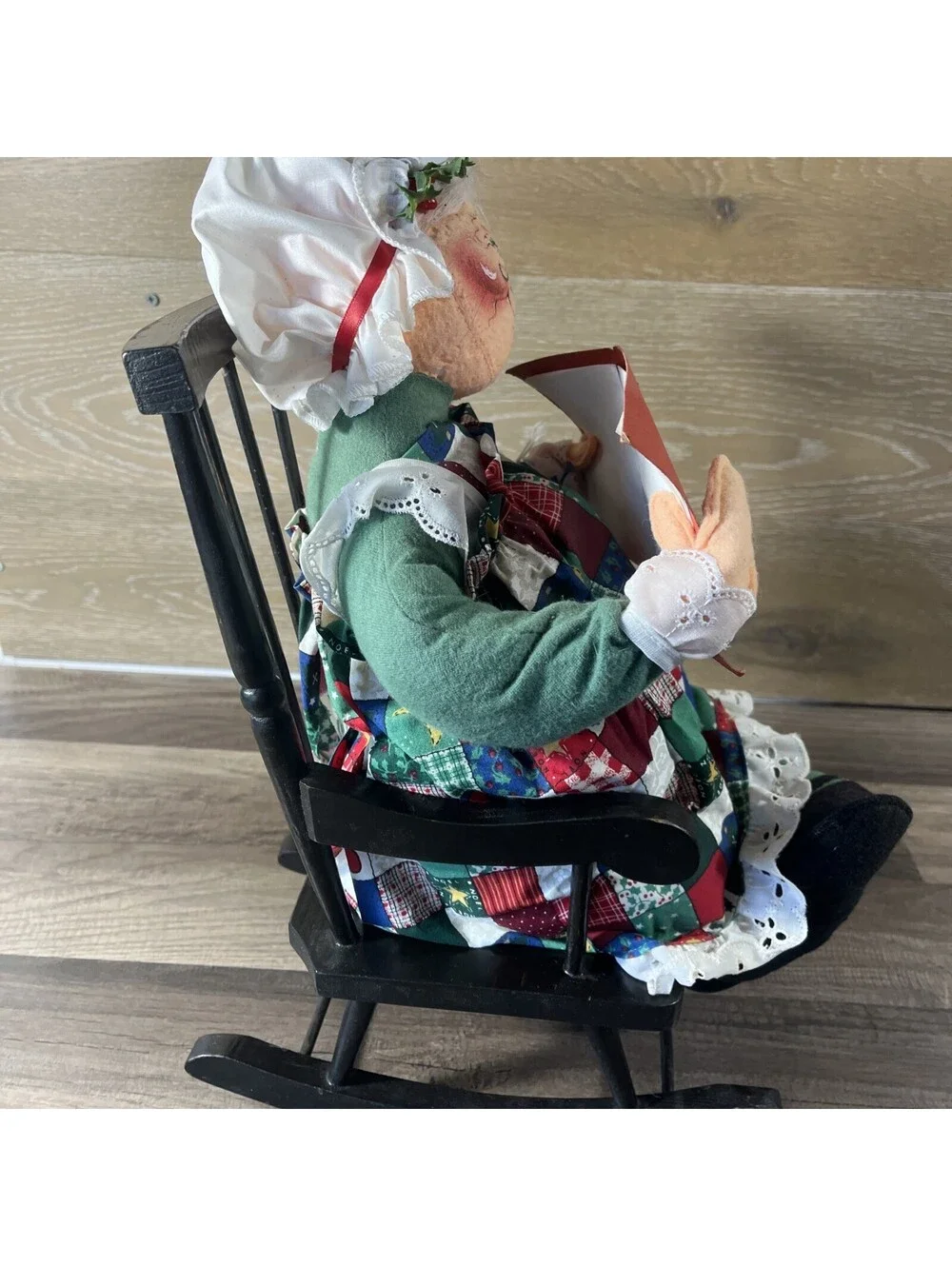 Vintage 1997 Annalee Christmas Mrs. Claus Doll in Wooden Rocking Chair